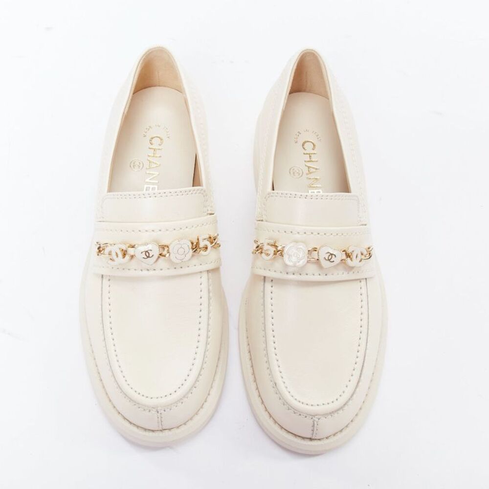 Chanel Heart Flower Charm Leather Loafers